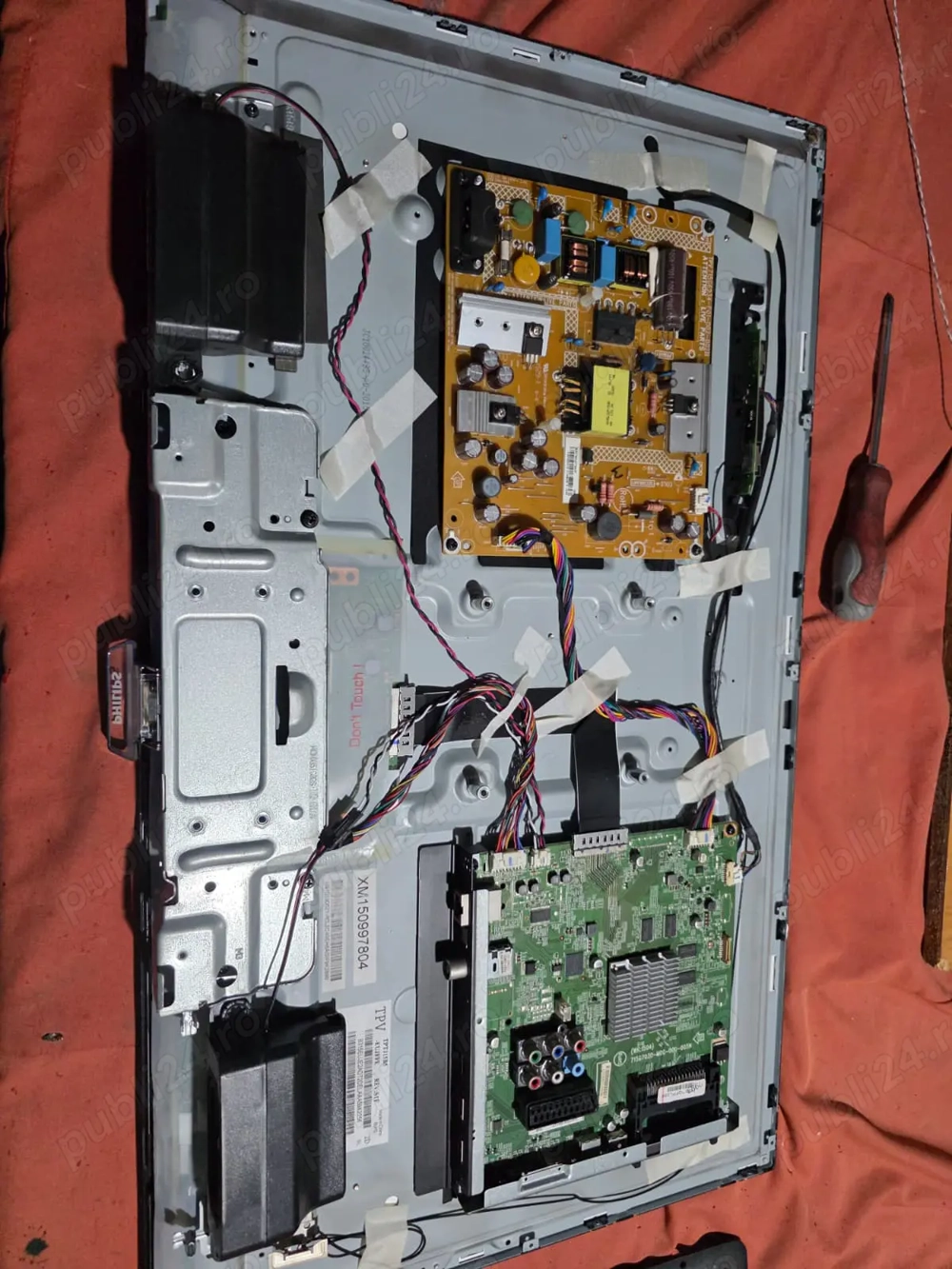 Dezmembrez tv Philips 32pfh5500