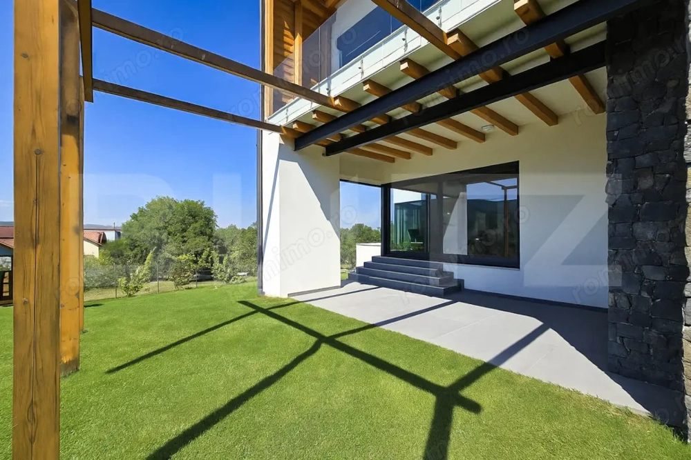 Vila  spectaculoasa de vanzare in Faget 