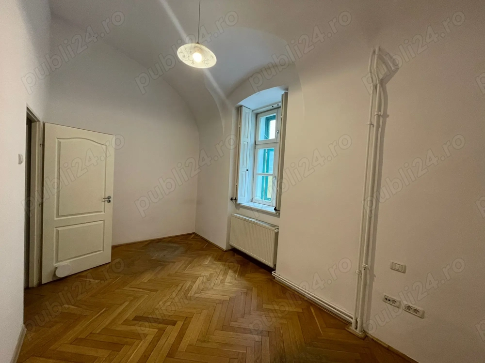 Inchiriez spatiu birou [1 camera]