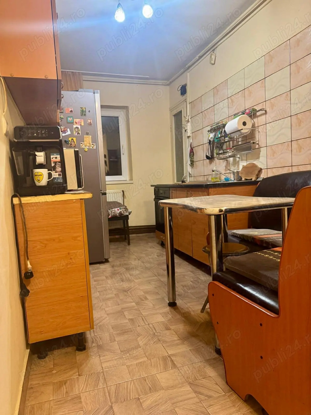 Apartament de 3 camere zona TRACTORUL,