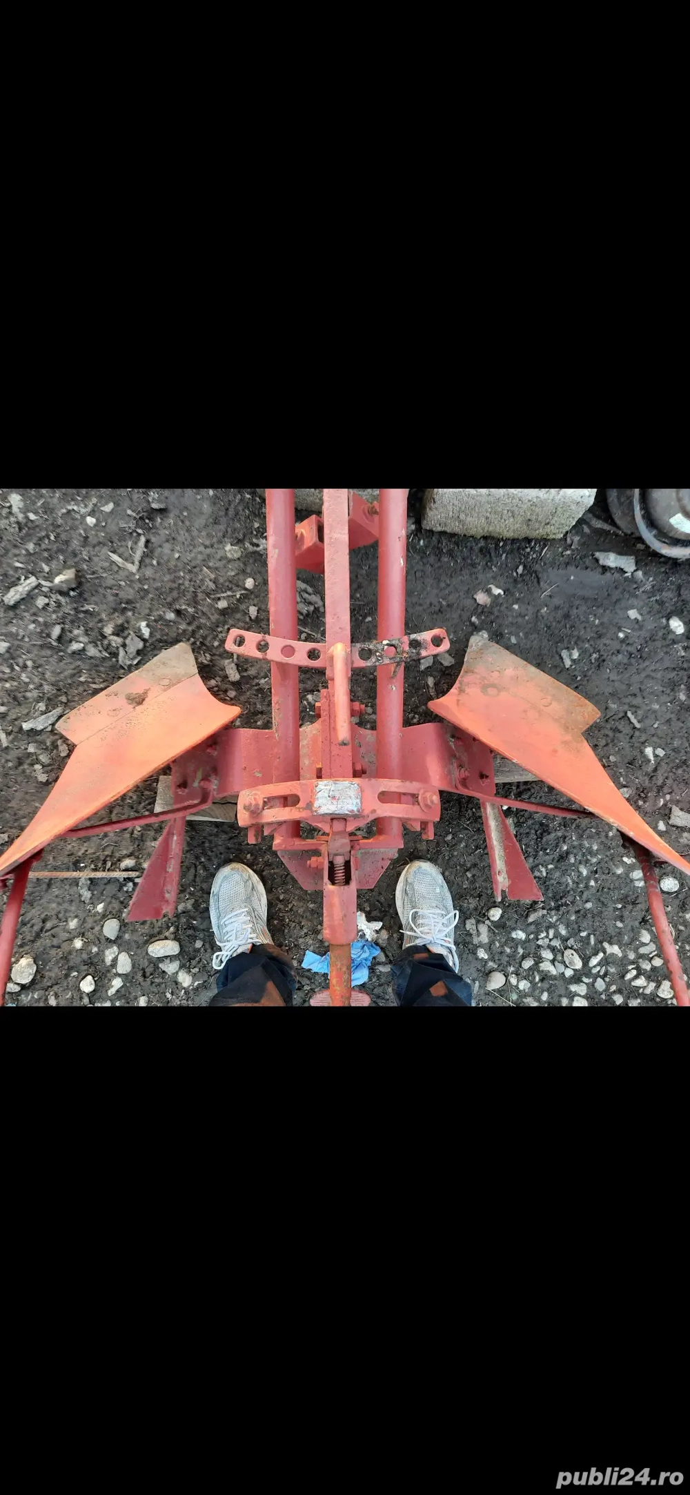 plug reversibil tractoraș motocultor 