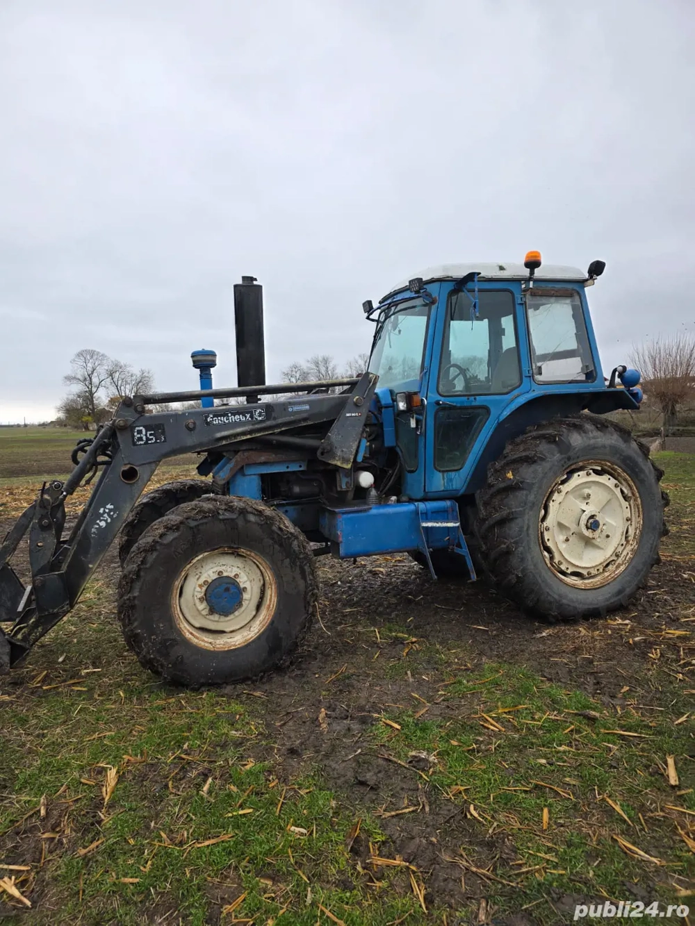 Vând tractor Ford TW20