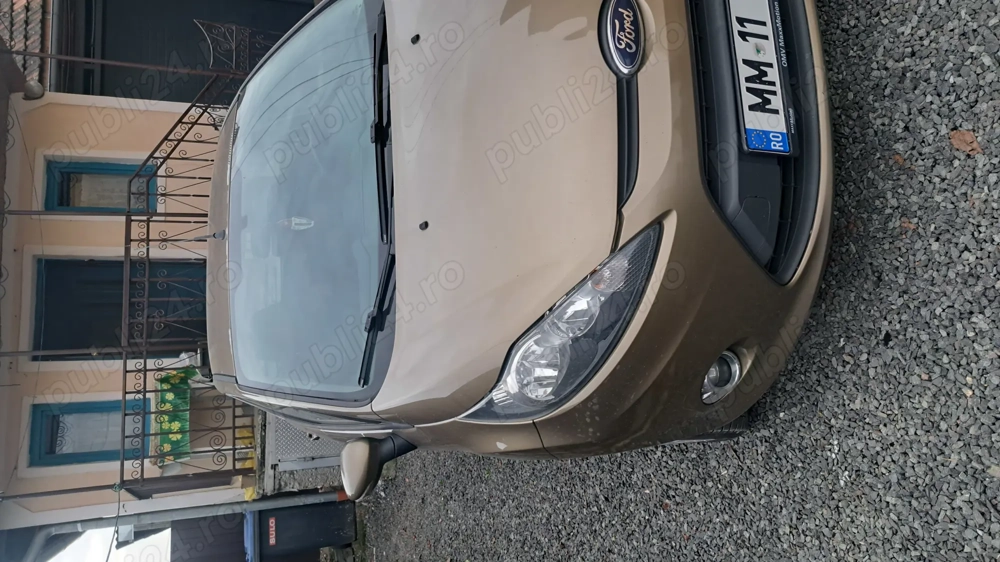 Se vinde Ford fiesta an 2011 