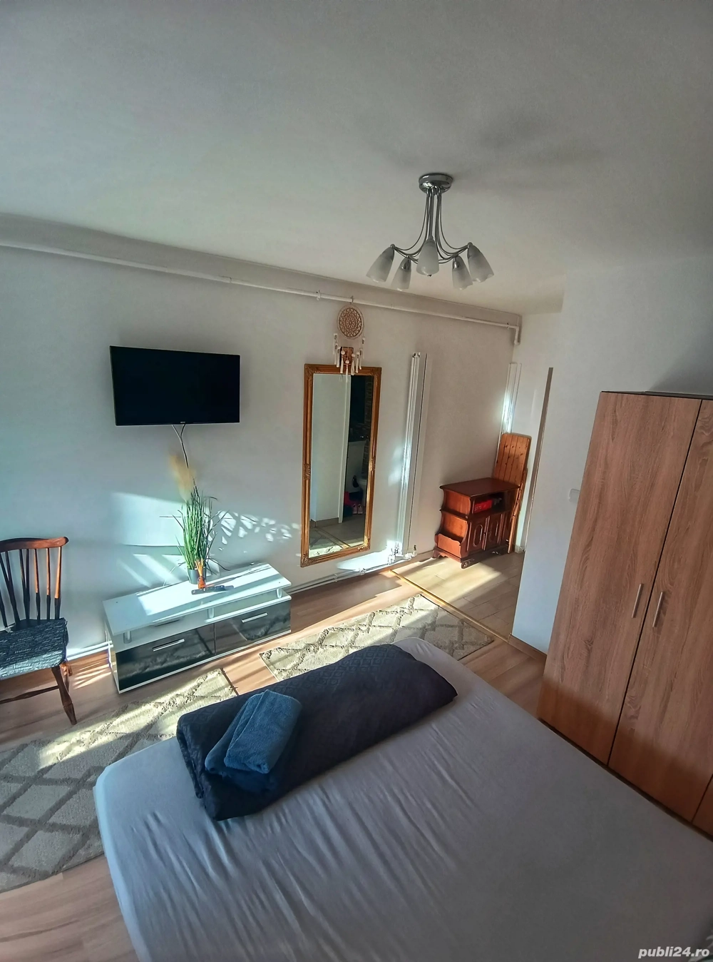 închiriez garsonieră regim hotelier Piatra Neamț 