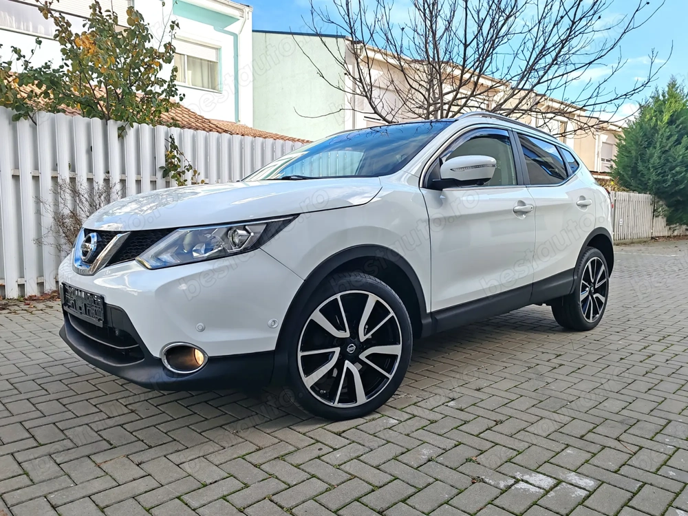 Nissan Qashqai Tekna 4x4 DCI NaviPieleXenonLedPanoramicCMr360InczScauneKeylesGoJanteBicoloreCarlig