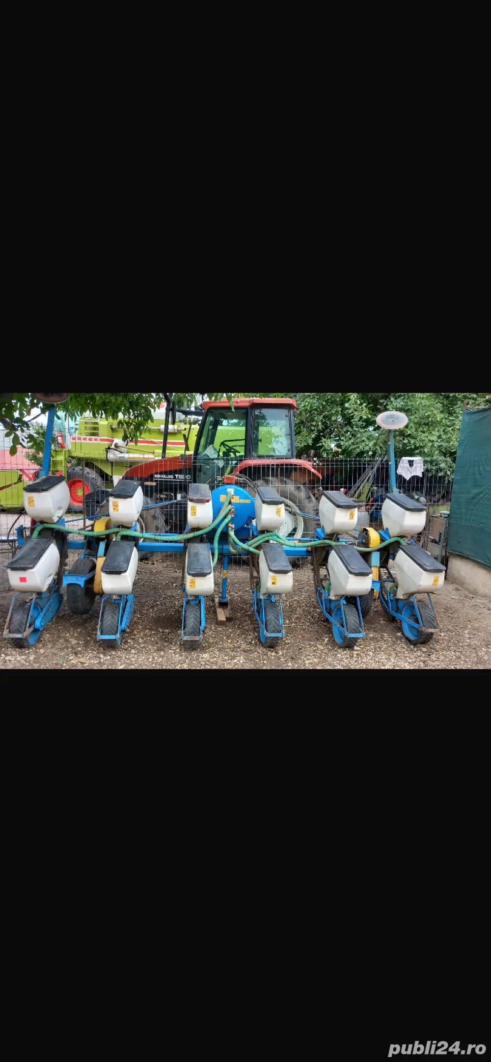 Vând semănătoare de porumb cu 6 randuri