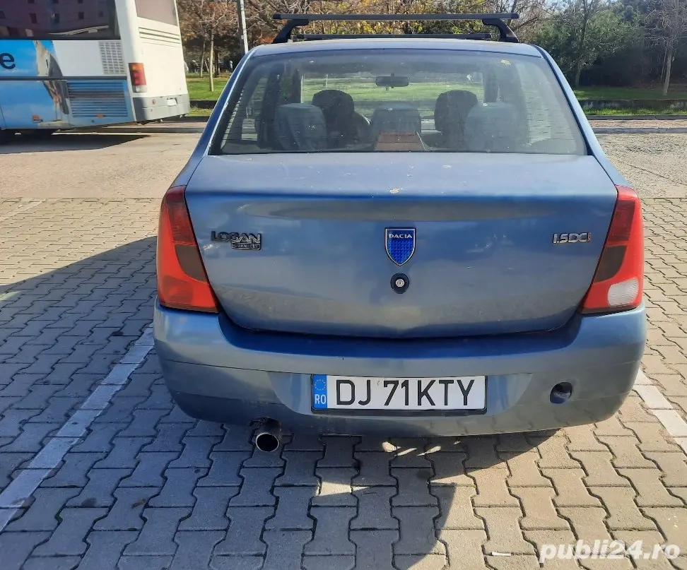  vînd dacia logan