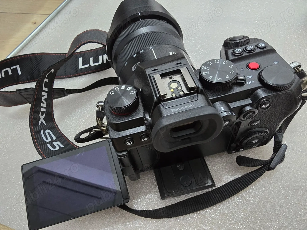 Panasonic S5 obiectiv 20-60 si 50 f1.8 arata si functioneaza perfect