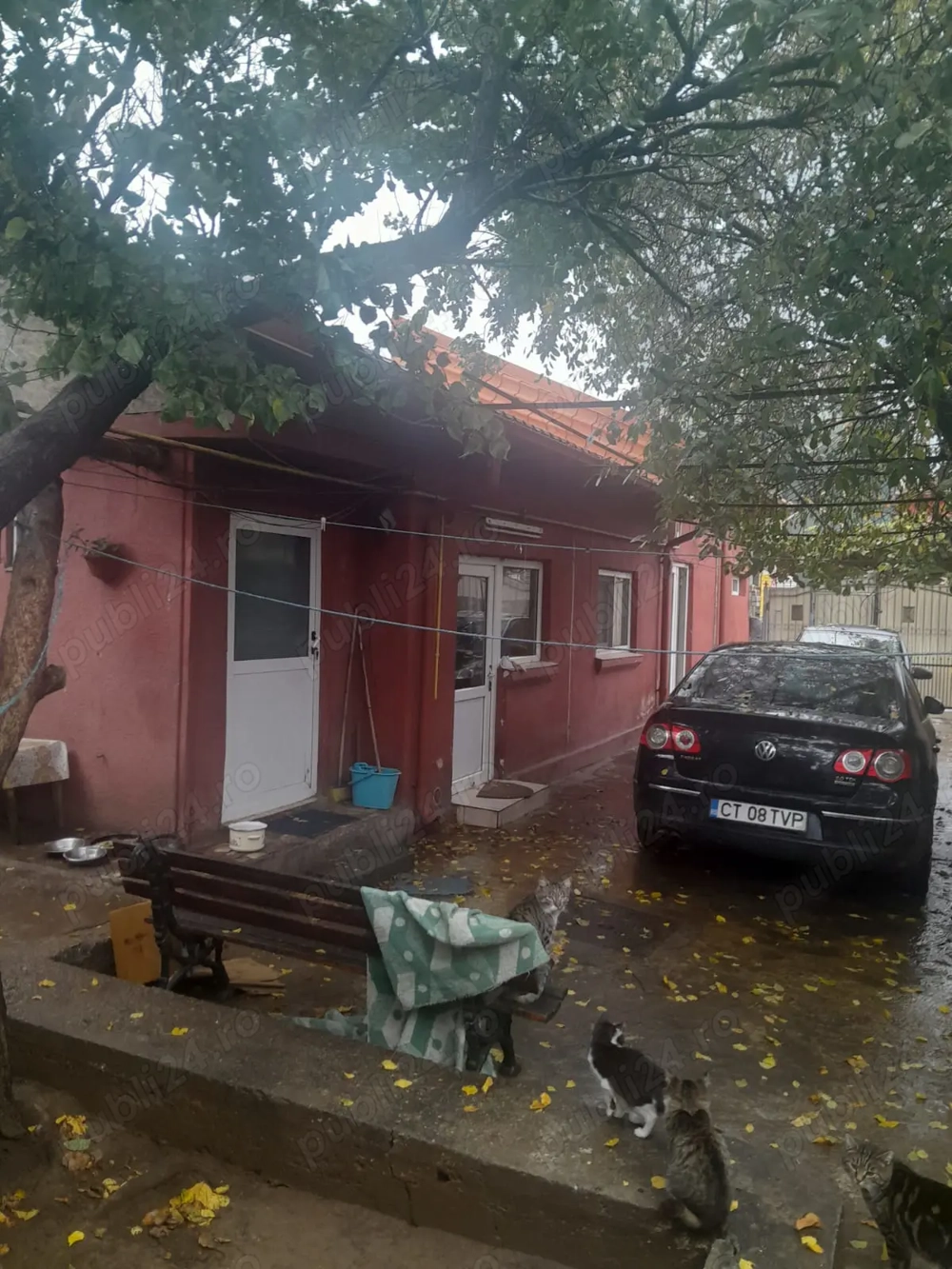 Proprietate cu 2 case caramida ICIL.