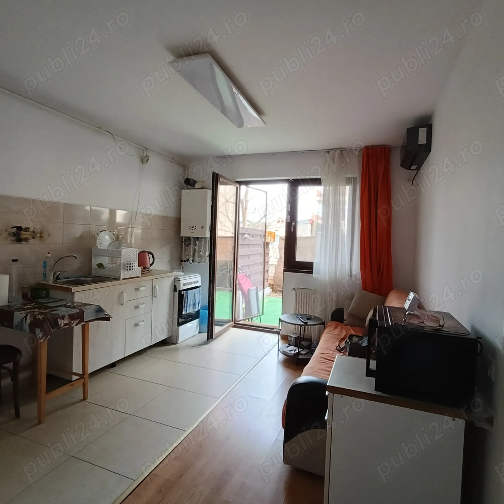 METROU,ap.2 camere cu GRADINA,in vila,zona verde,linistit,aer conditionat,aredat,proprietar