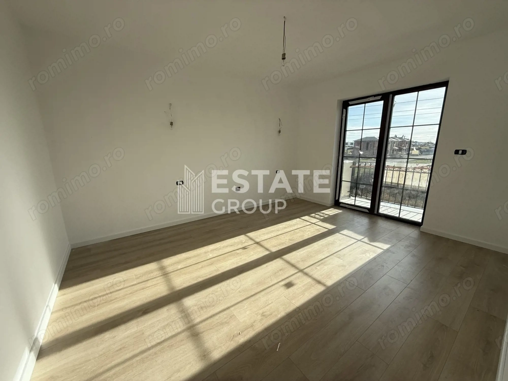 Duplex cu 3 camere despartit prin camera tehnica in Mosnita Noua