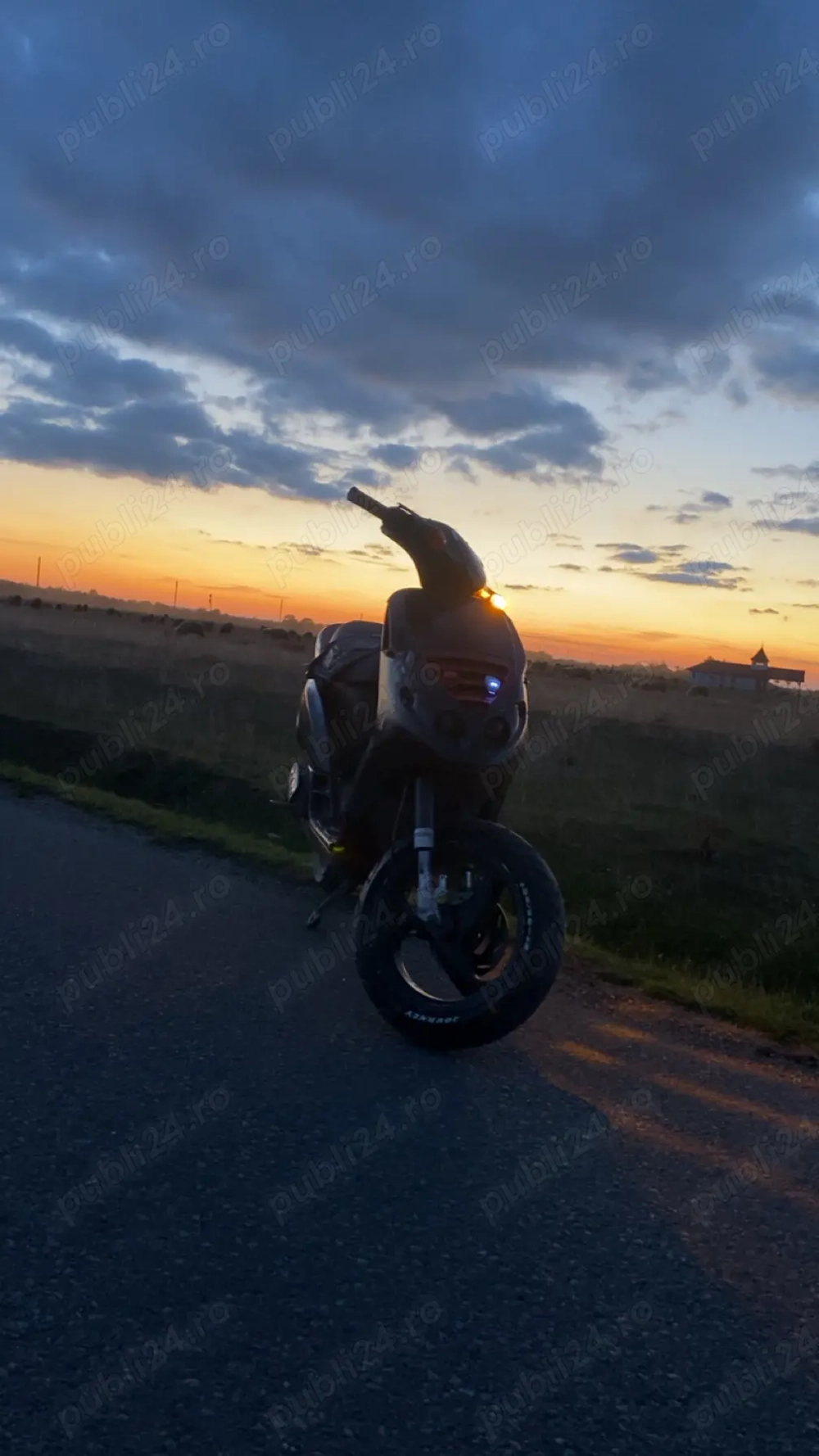 Vand scuter in stare de funcționare!!