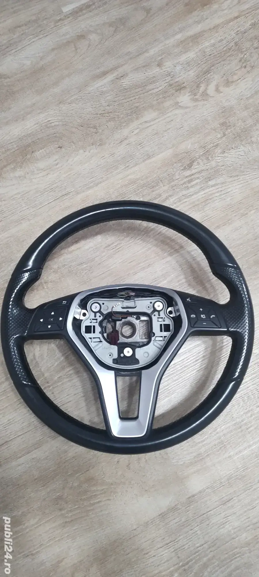 Volan Mercedes W204 stare excelentă 