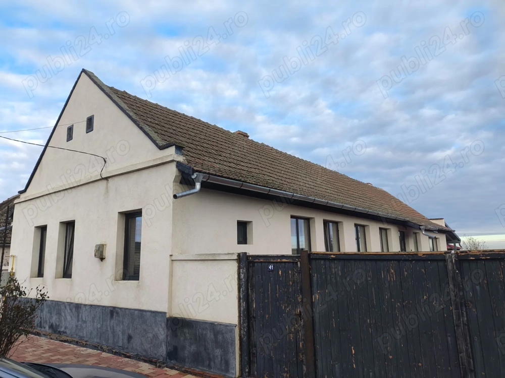 Casa de vanzare in Sannicolau Mare renovata modern