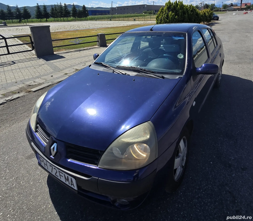     Vând Renault Clio Symbol   