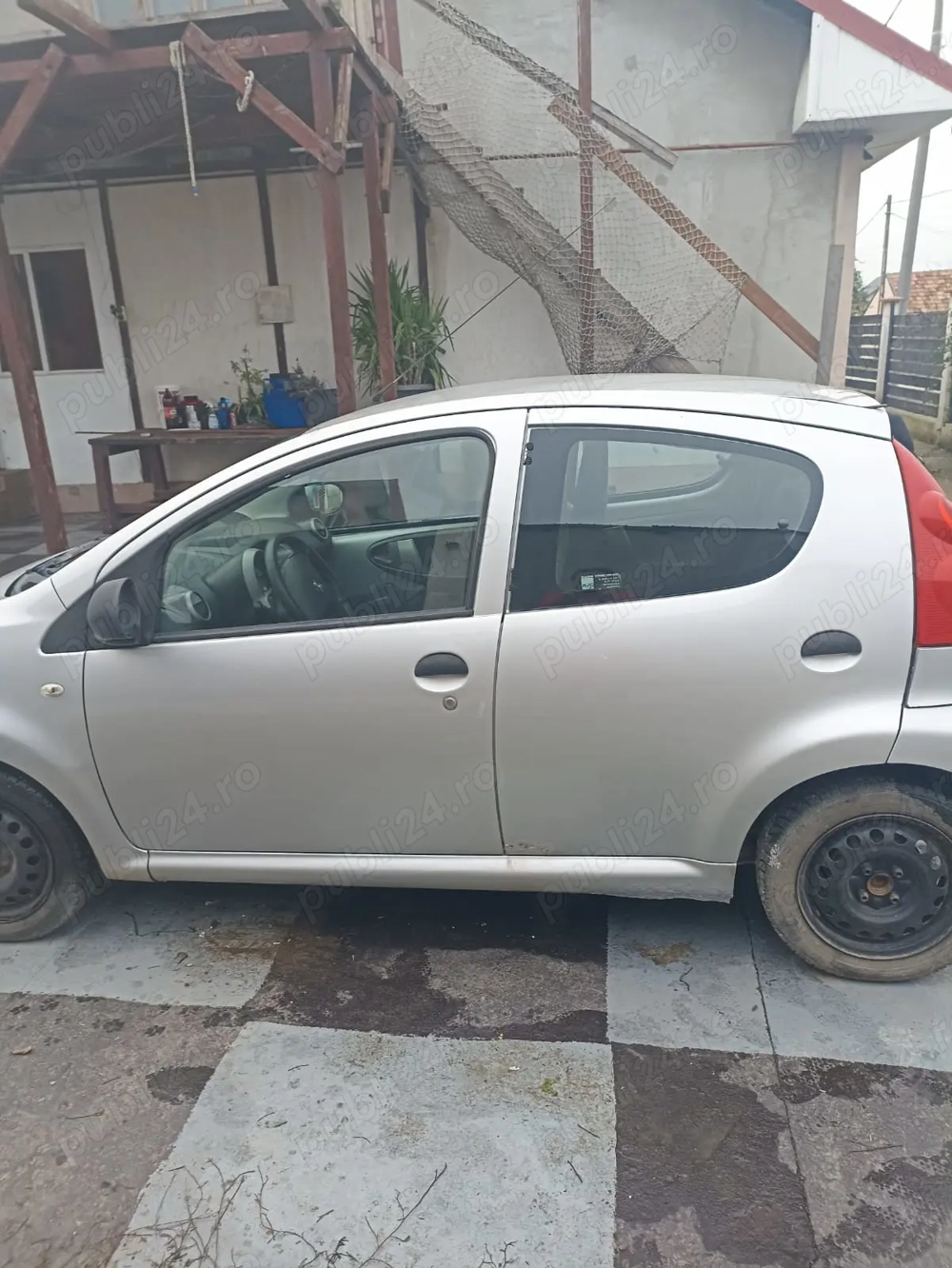 Vind Peugeot 107