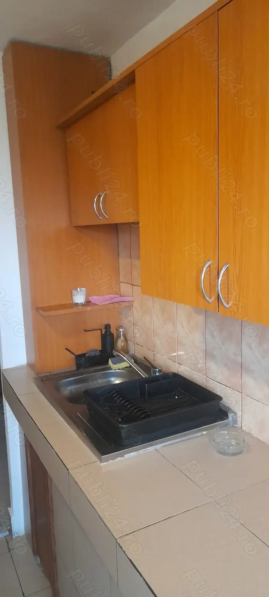 Anchiriez apartament. Cu 3 camere