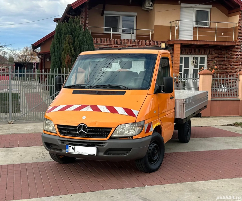 Mercedes Sprinter Camioneta 2.2 Cdi an 2005 Înmatriculată unic proprietar acte la zi fiscal pe loc  