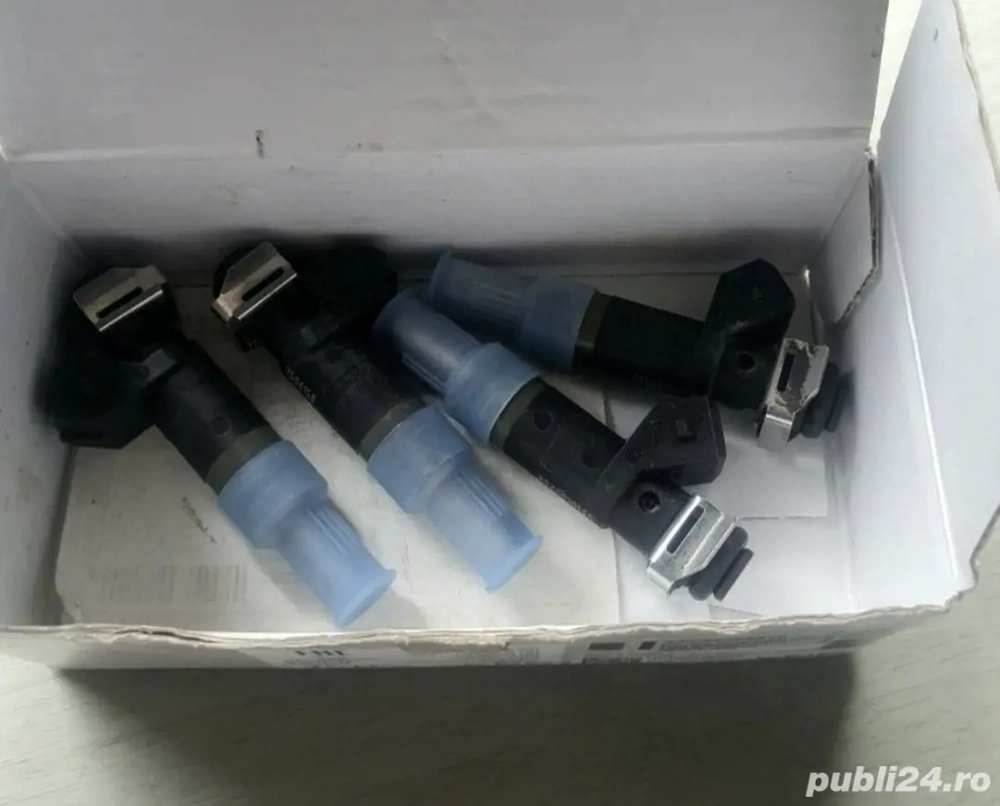 vând injectoare BMW seria1 2005-2009 benzină 