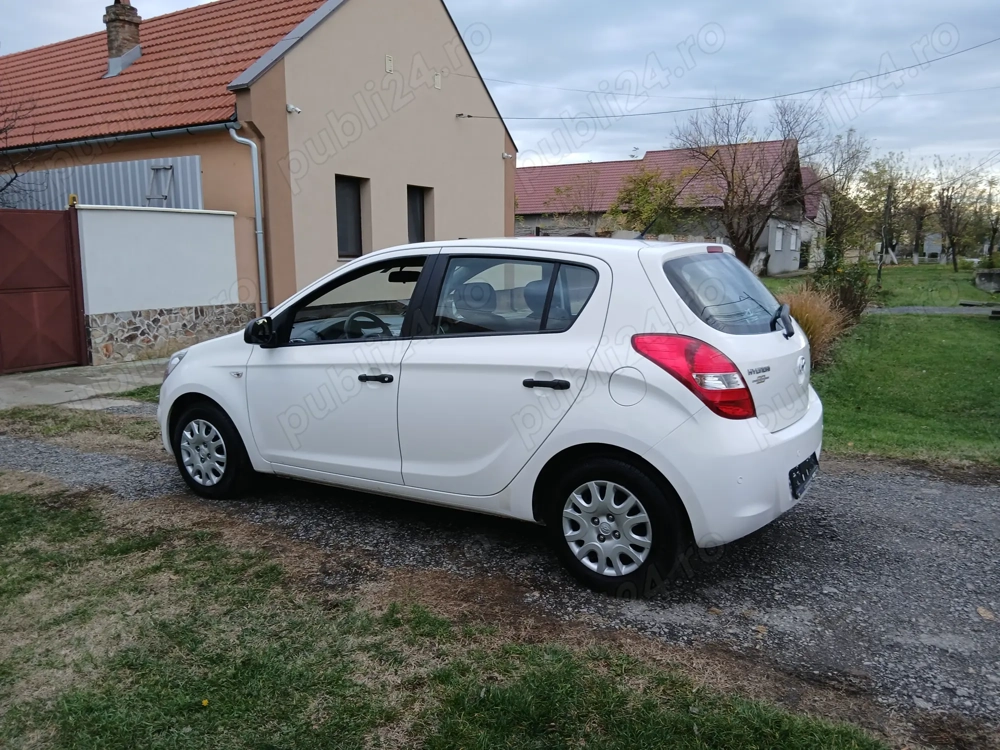 Hyundai i 20 an 2012 benzina 1.3 klima distribuție lanț 