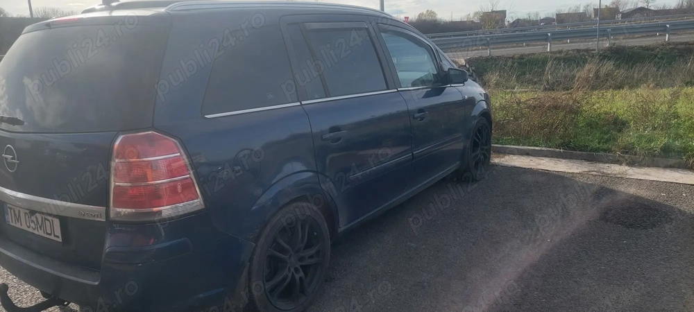 Vand opel zafira b 7 locuri