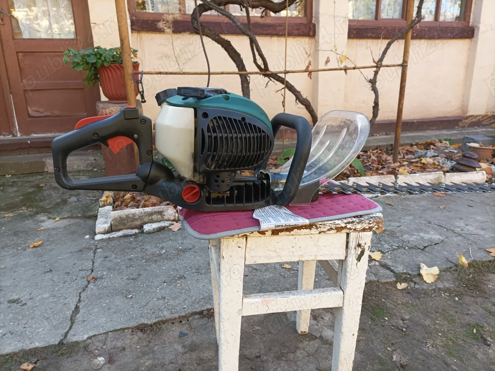 Vînd mașina de tuns gard viu 