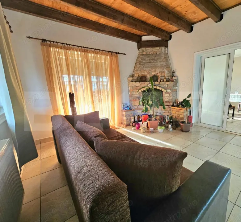 Casă Individuală spațioasă cu teren de 1000mp- Dumbrăvița