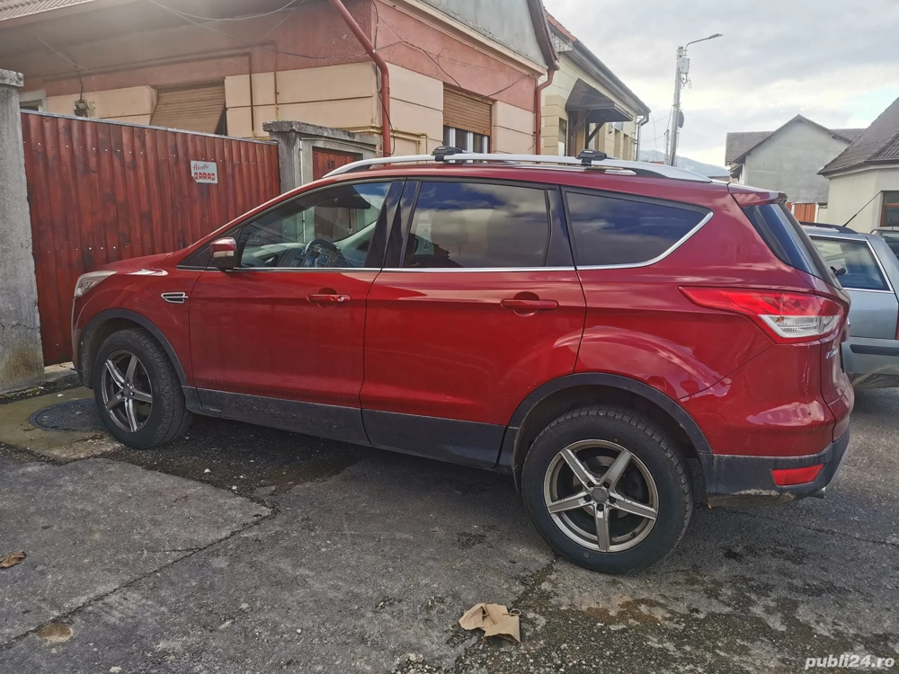 Vând Ford Kuga