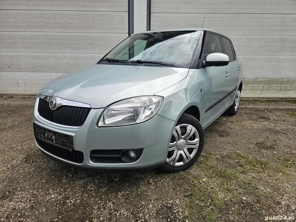Skoda Fabia   2010   1.2 Benzină   Climă   107.000km