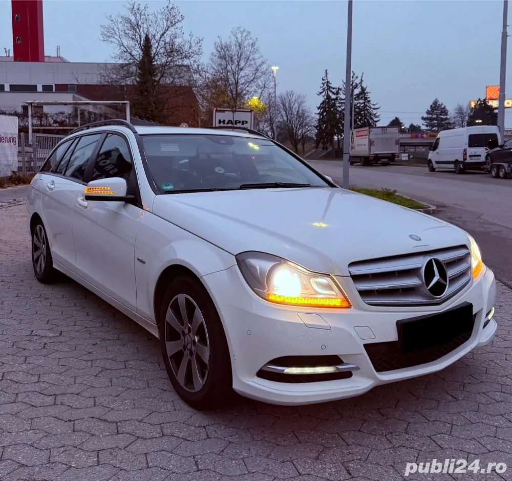 Mercedes C-class C200 W204 Facelift || 04.2012 || Full LED || Euro 5 || Navi mare ||