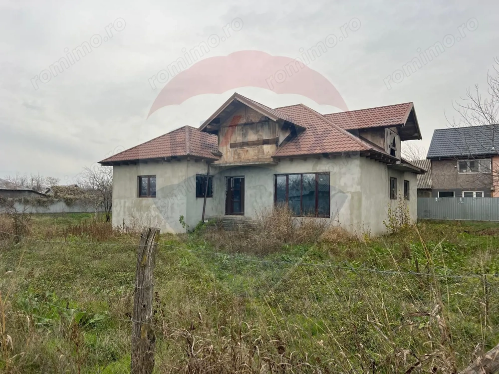 Casă 4 camere Rachitosu