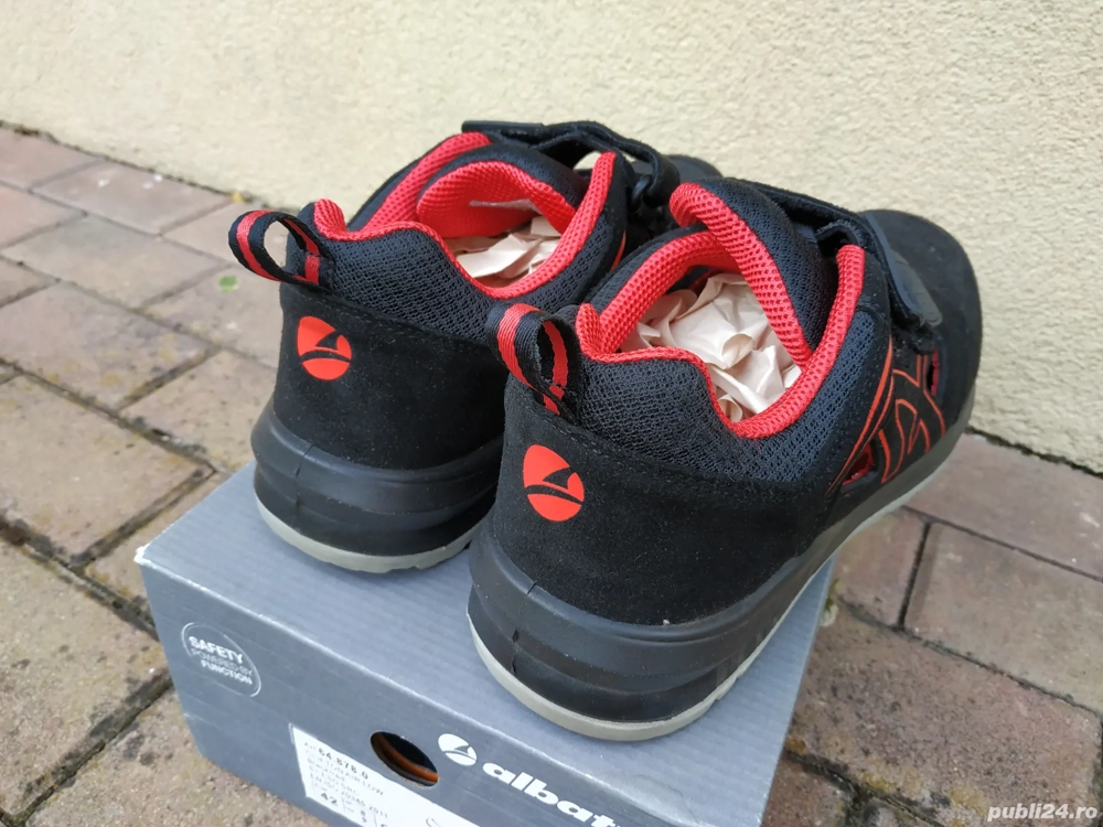 Vind bocanci de lucru 