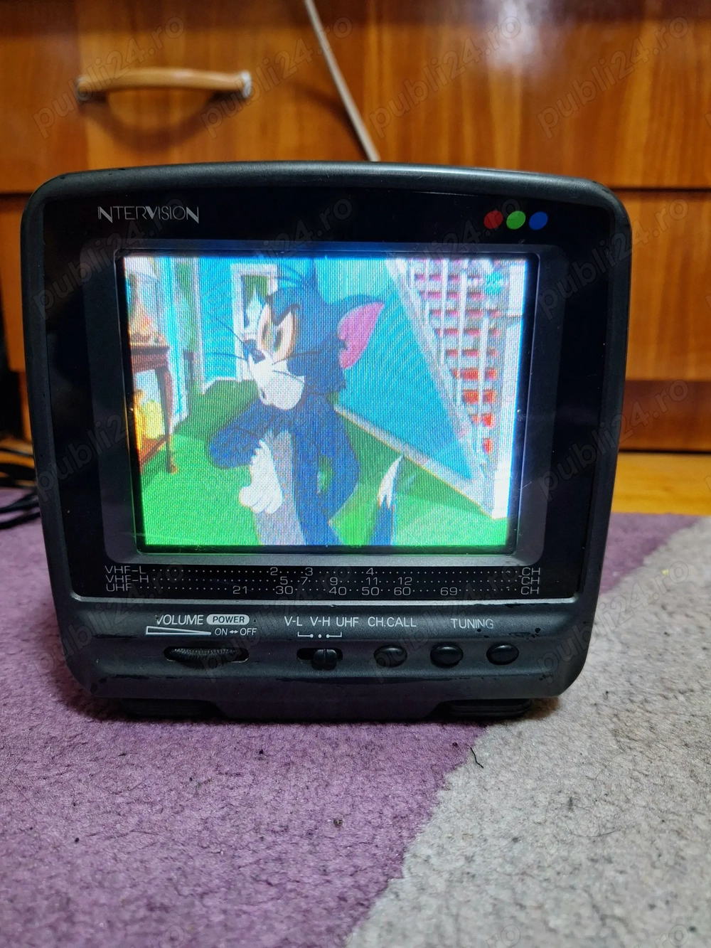 Televizor portabil color auto la 12V INTERVISION CTV-140 5'