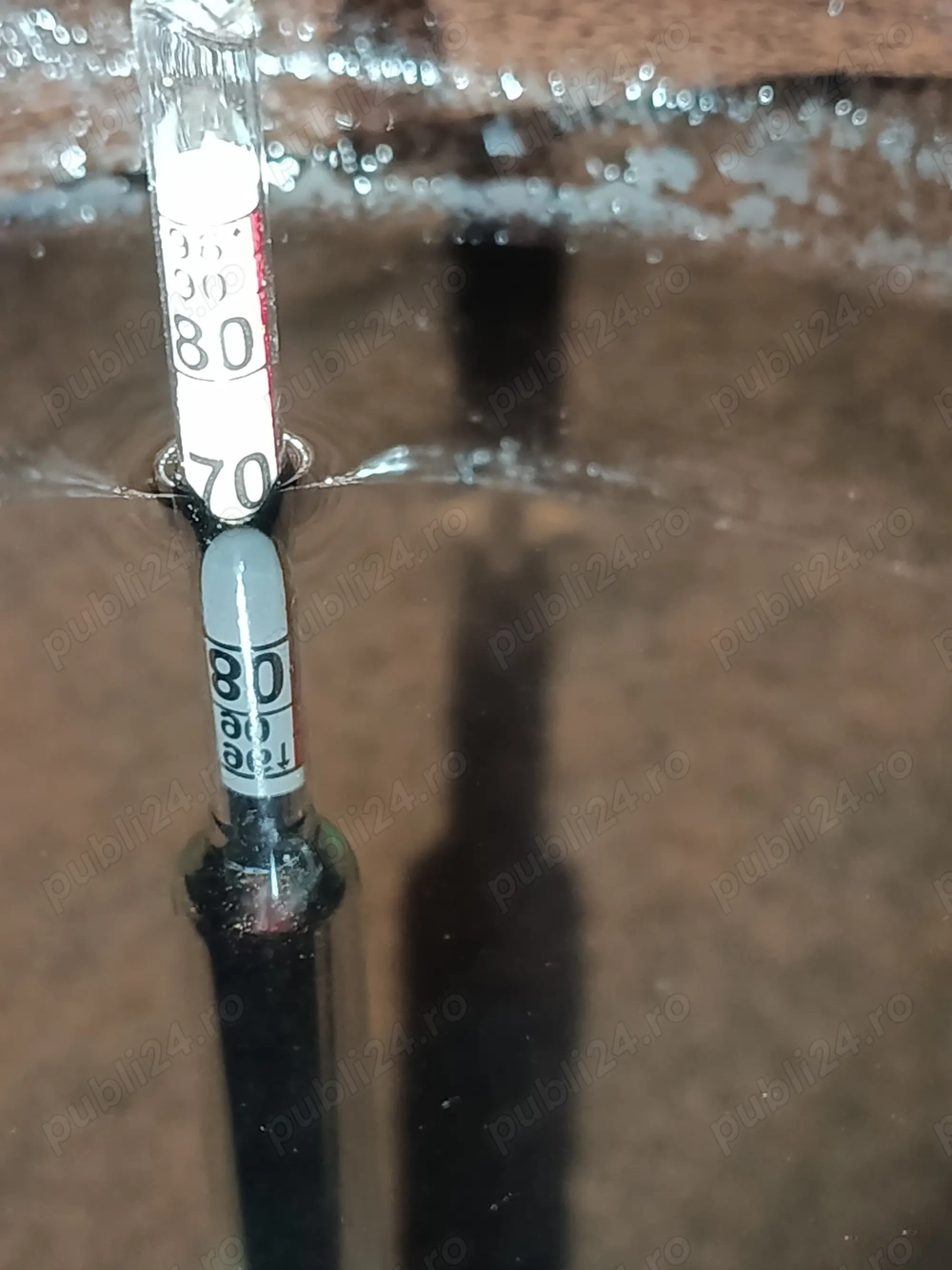 Țuică tescovina trasă de 2 ori la 70 grade!!!50 lei litrul