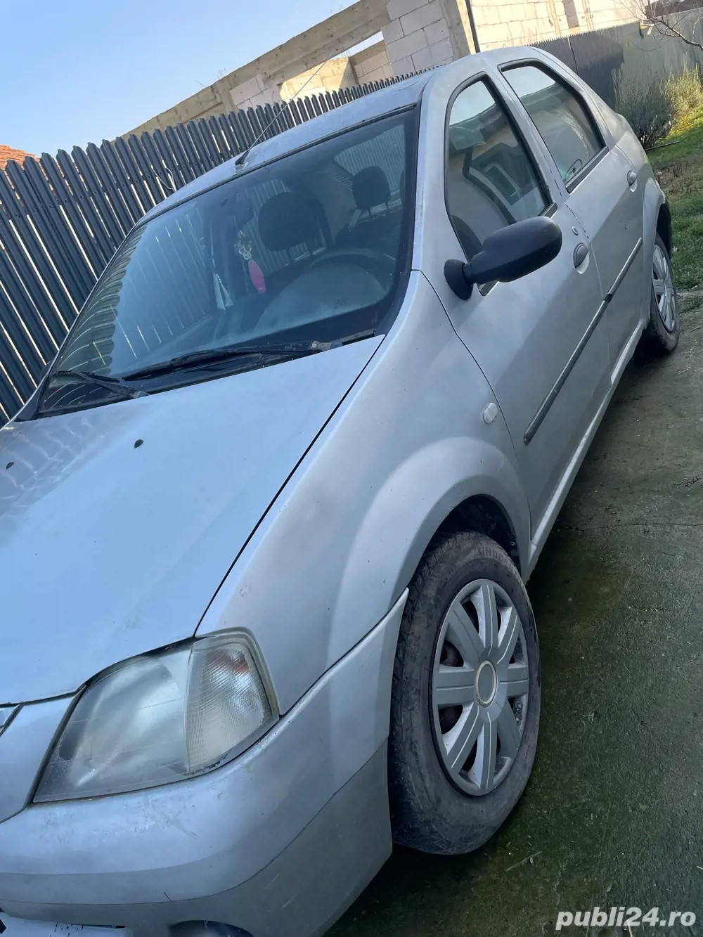 Vand  Logan 1,4 benzina 