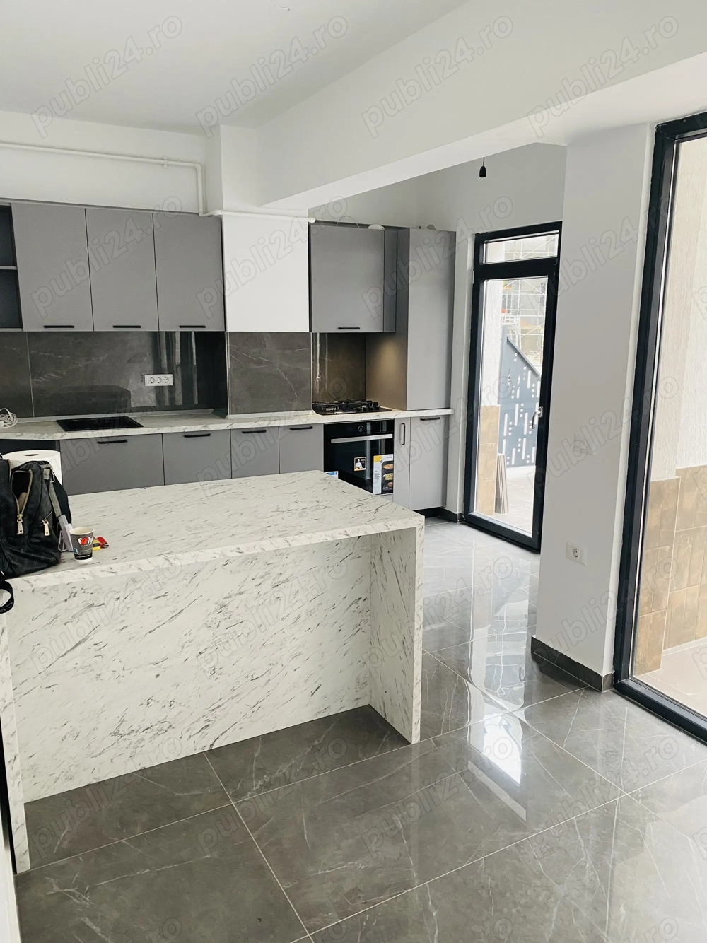 Închiriez apartament pe Dem Rădulescu 