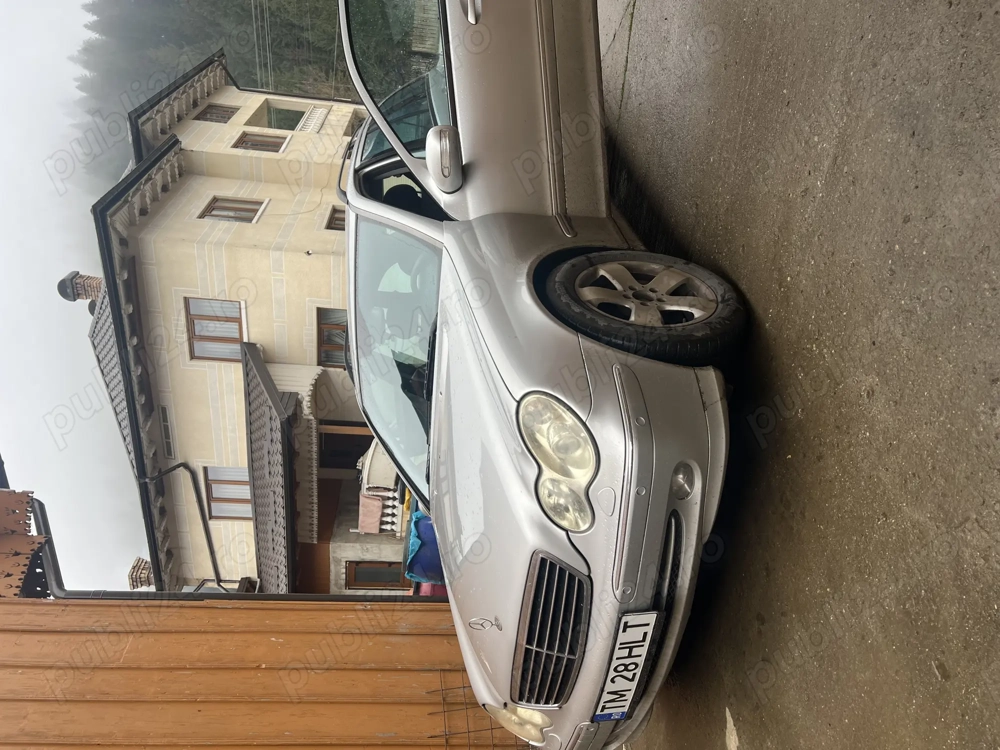 Vând Mercedes C 220 