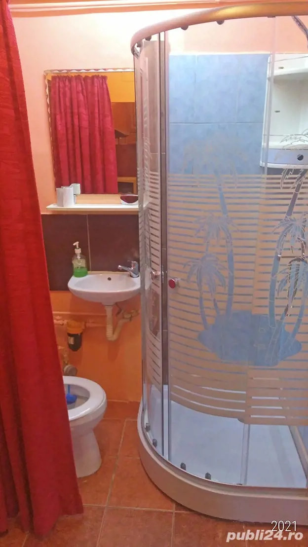 Agent  Cristi  SRL ofer  mică garsonieră de 16 mp., Bloc  cu  izolatie  termica   noua, cu geamuri t