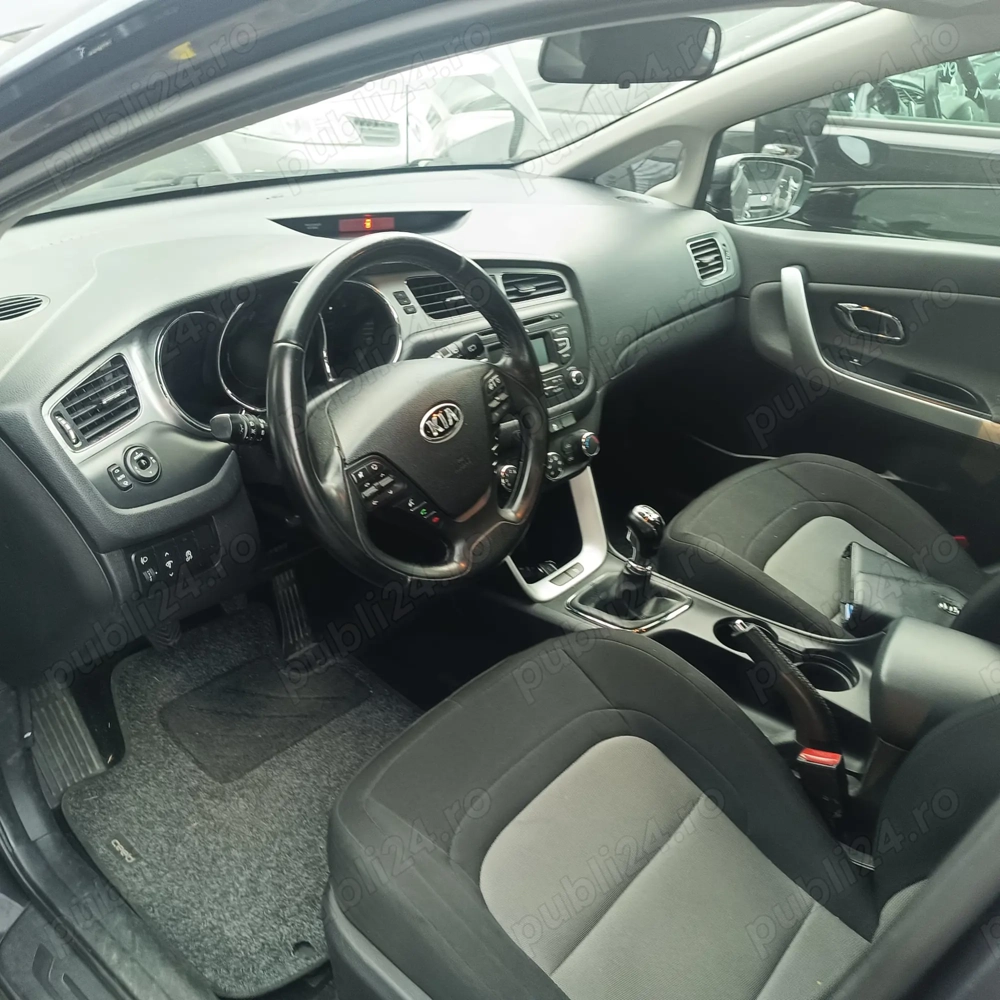 Dezmembrez Kia Cee'd an 2015 1.6 diesel