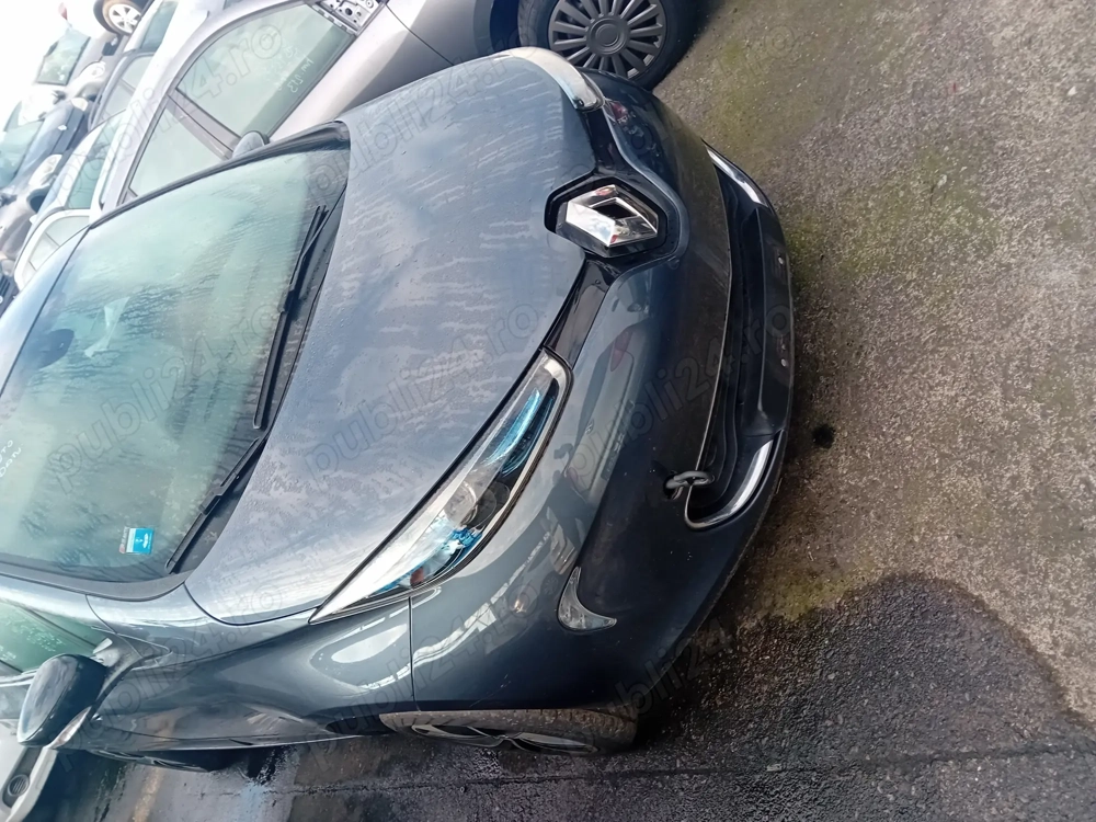 Dezmembrez Renault Zoe electric an 2019