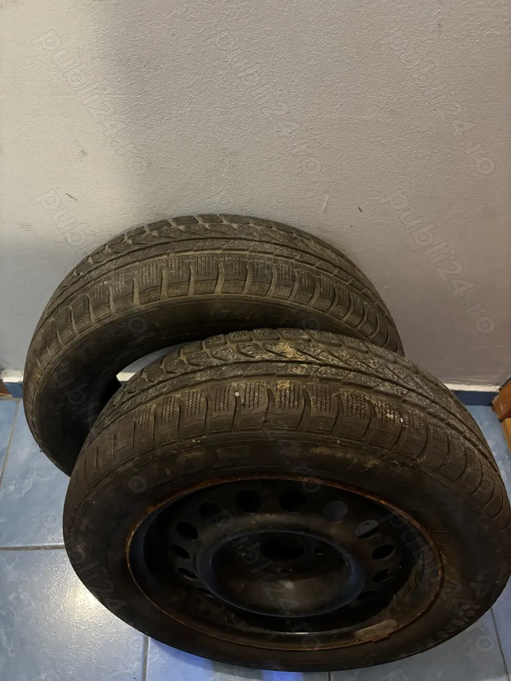 Set 3 cauciucuri iarna  + 1 janta, 175/65 R14 82T , Dot vechi