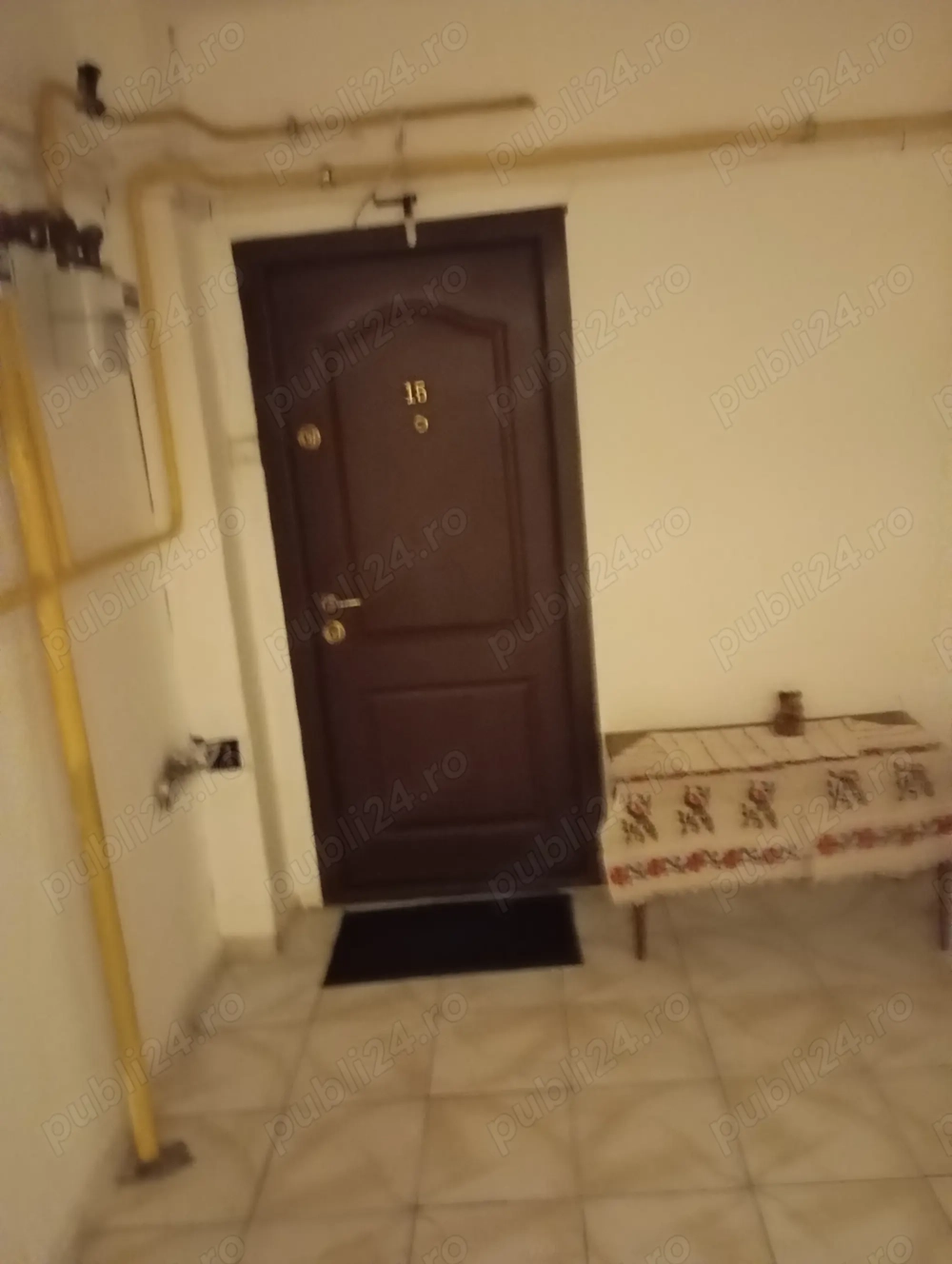 Particular vând garsonieră decomandata 