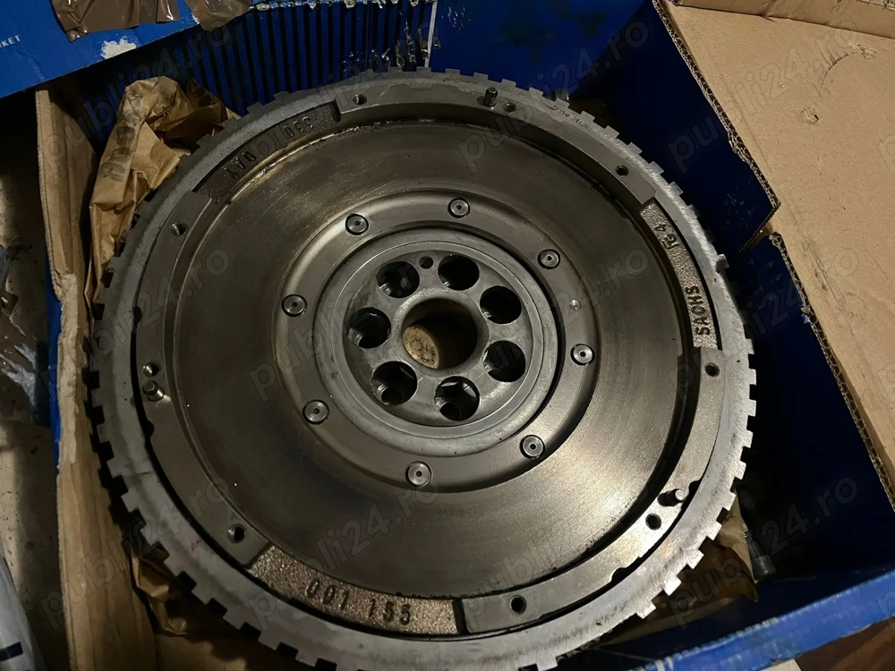 Vand kit ambreiaj  volanta dubla  NOU RENAULT LAGUNA 3  model 2013  1.5 dci si 3 cauciucuri HANKOOK 