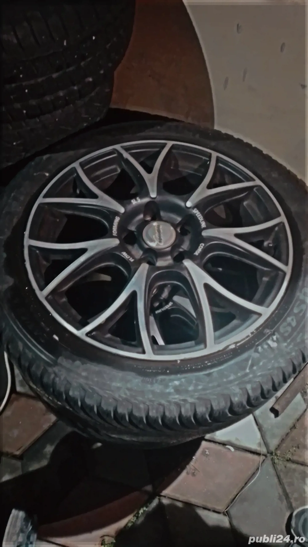 vand cauciucuri  stare buna de  bmw