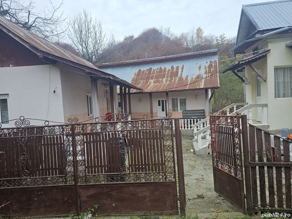 vand casa si teren 