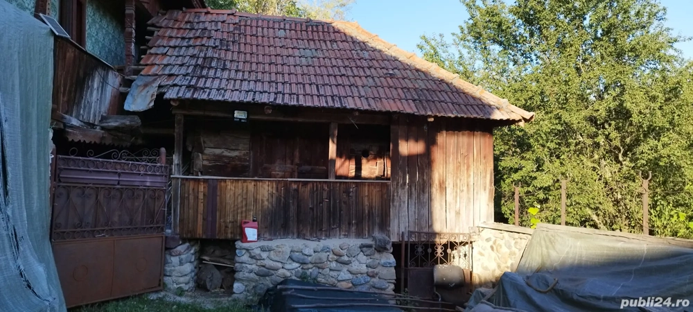 Căsuță din lemn pentru relocare 