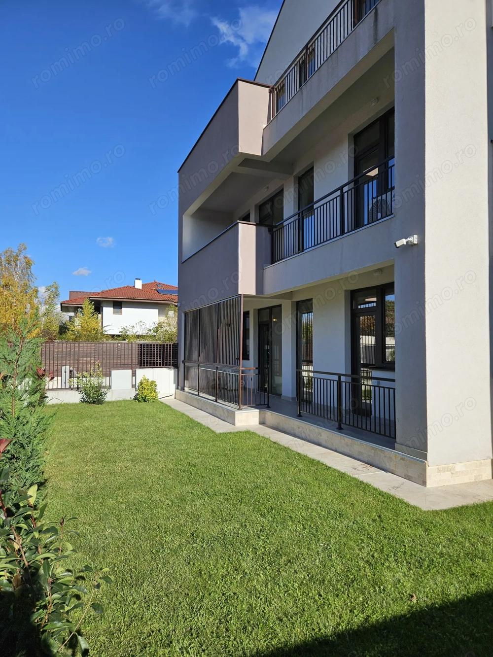 Apartament 3 camere de inchiriat Petrom City sector 1