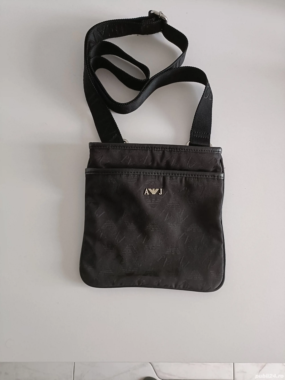 Geanta de umăr Armani Exchange 