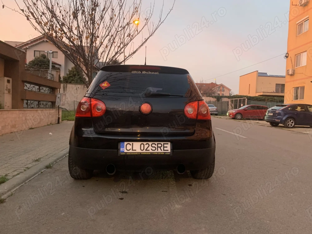 Vând golf 5 1.6 Benzină 2000  