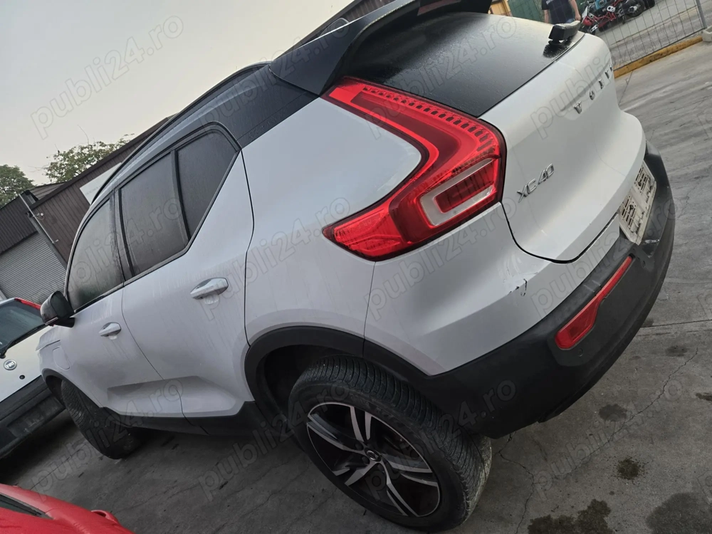Dezmembrez Volvo xc40 1.5 benzină automat Hybrid an 2020
